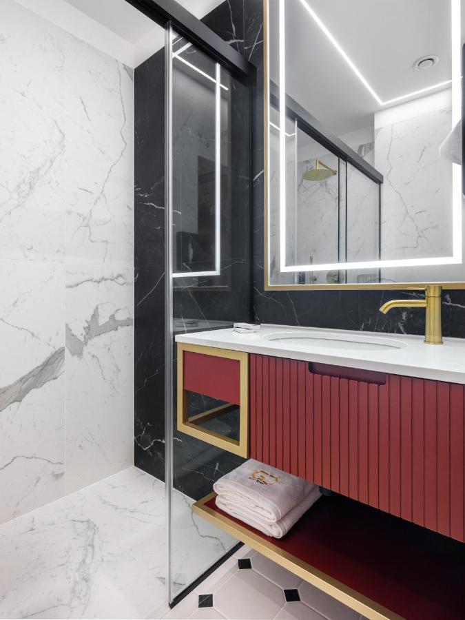 Golden Queen Deluxe Jacuzzi Apartments - Old Town Krakow Luaran gambar