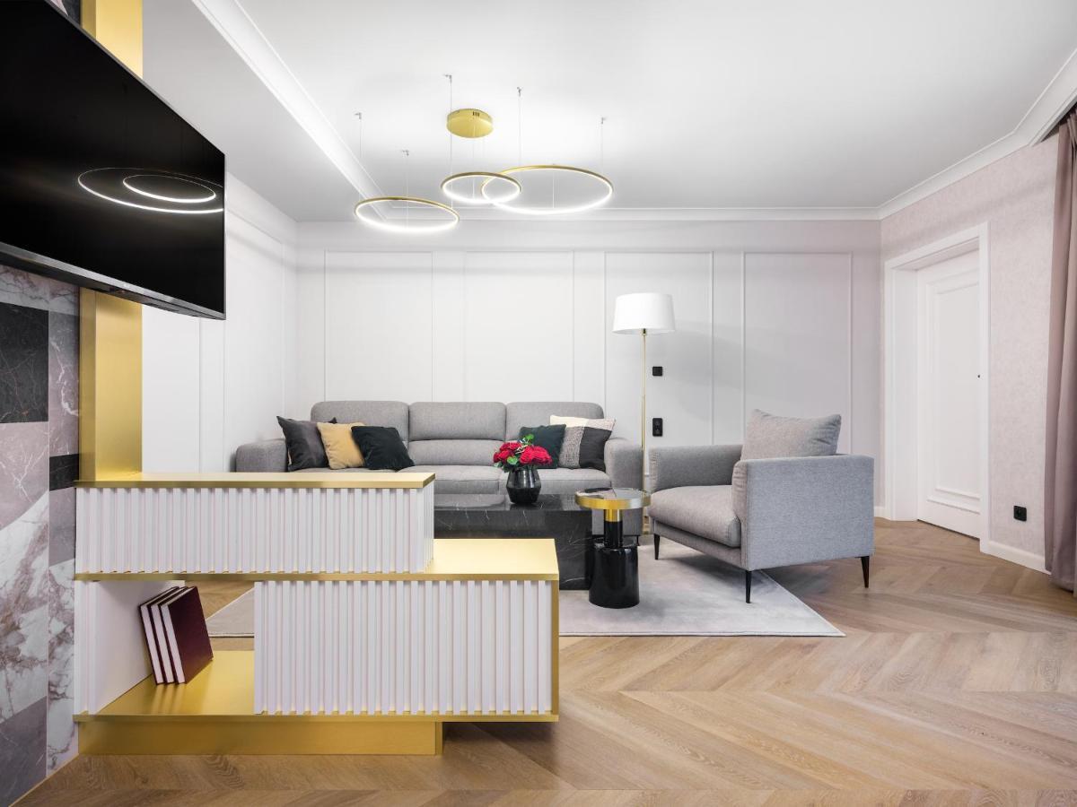 Golden Queen Deluxe Jacuzzi Apartments - Old Town Krakow Luaran gambar
