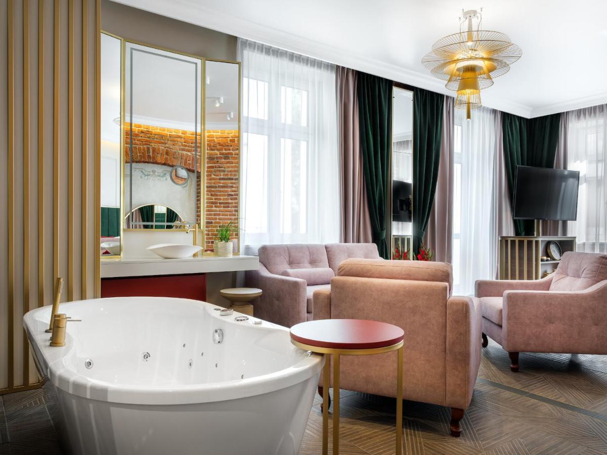 Golden Queen Deluxe Jacuzzi Apartments - Old Town Krakow Luaran gambar