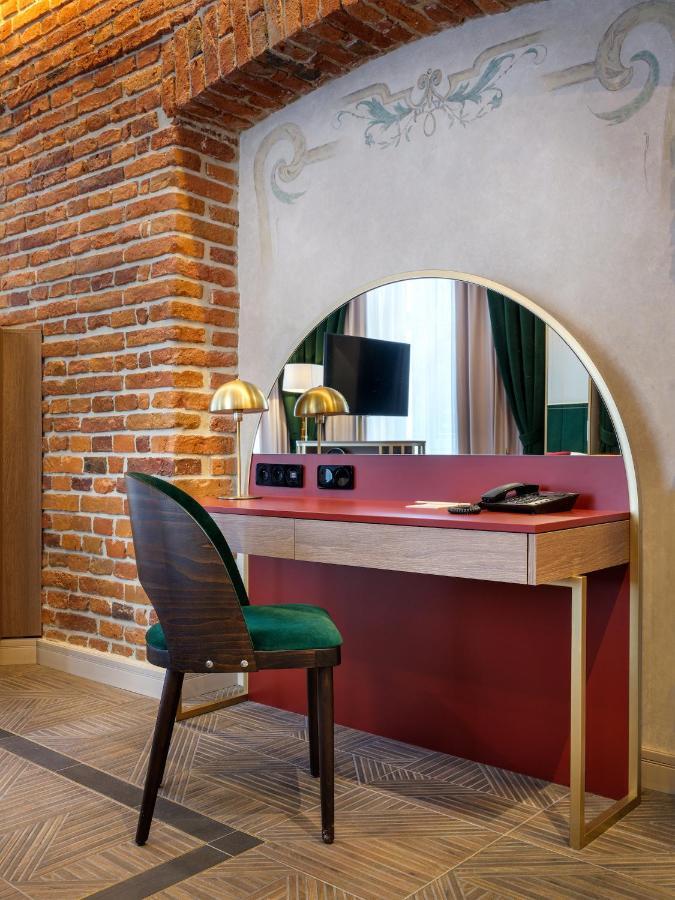 Golden Queen Deluxe Jacuzzi Apartments - Old Town Krakow Luaran gambar