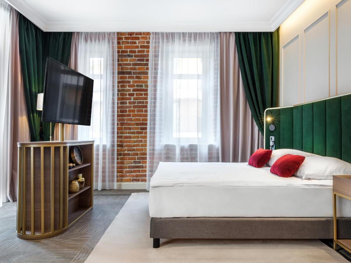 Golden Queen Deluxe Jacuzzi Apartments - Old Town Krakow Luaran gambar