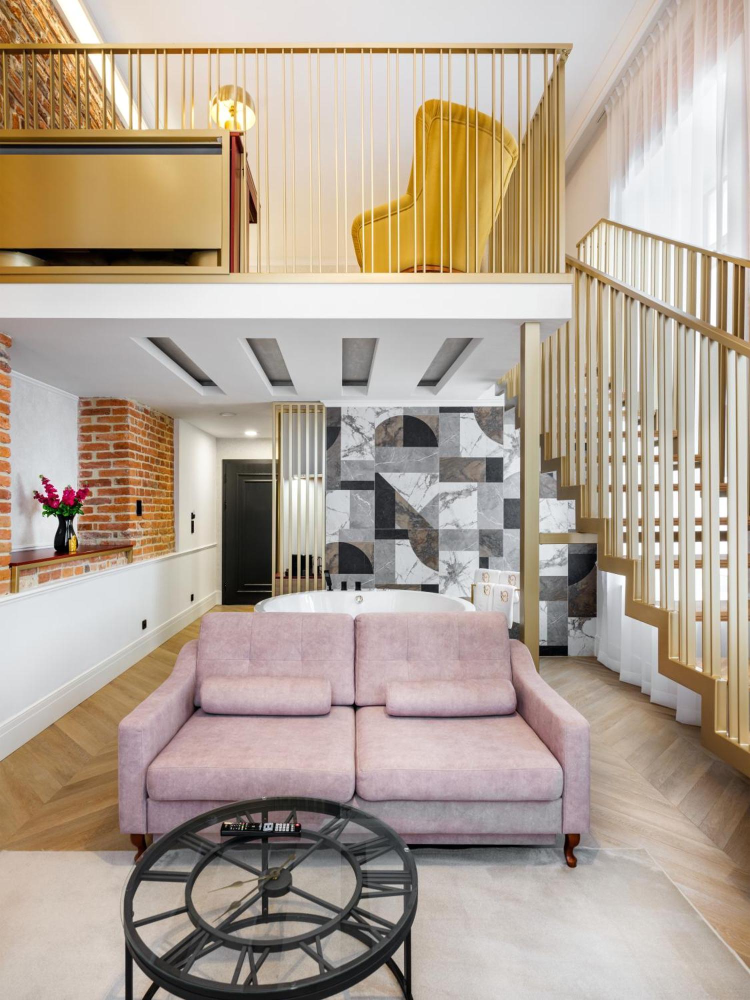 Golden Queen Deluxe Jacuzzi Apartments - Old Town Krakow Luaran gambar